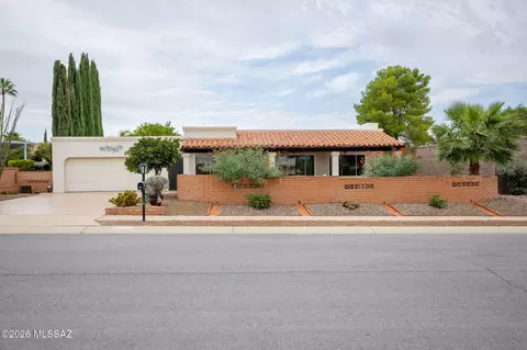 32 W Calle Frambuesa, Green Valley, AZ 85614