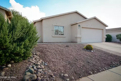 Exterior - 10168 E Rincon Shadows Dr, Tucson, AZ 85748 photo 2 of 5
