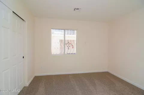 Bedroom - 10168 E Rincon Shadows Dr, Tucson, AZ 85748 photo 4 of 5