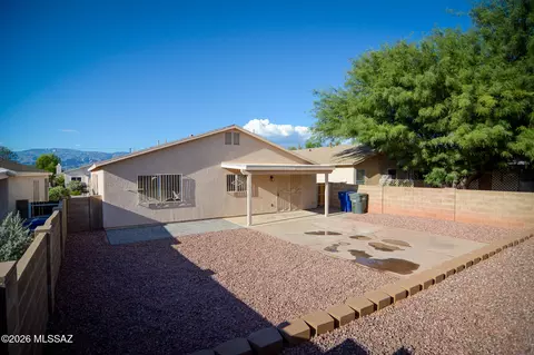 Exterior - 10168 E Rincon Shadows Dr, Tucson, AZ 85748 photo 5 of 5