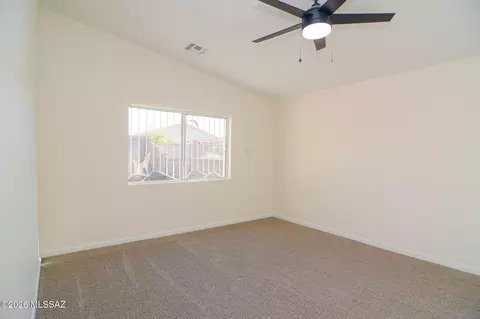 Bedroom - 10168 E Rincon Shadows Dr, Tucson, AZ 85748 photo 5 of 5