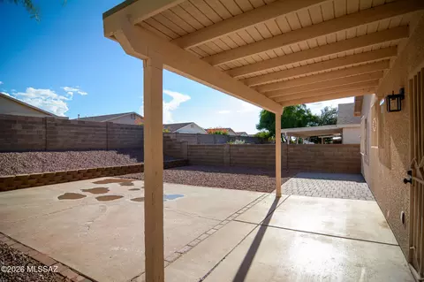 Exterior - 10168 E Rincon Shadows Dr, Tucson, AZ 85748 photo 3 of 5