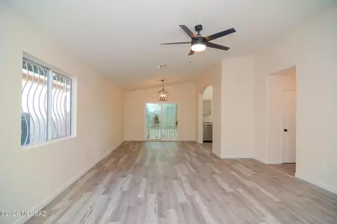 Living - 10168 E Rincon Shadows Dr, Tucson, AZ 85748 photo 1 of 2
