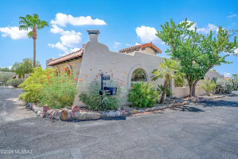 5230 N Pueblo Villas Dr, Tucson, AZ 85704