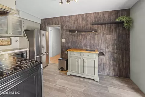 Kitchen - 2931 Edison St, Tucson, AZ 85716 photo 4 of 5