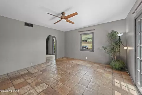 Living - 2931 Edison St, Tucson, AZ 85716 photo 4 of 4