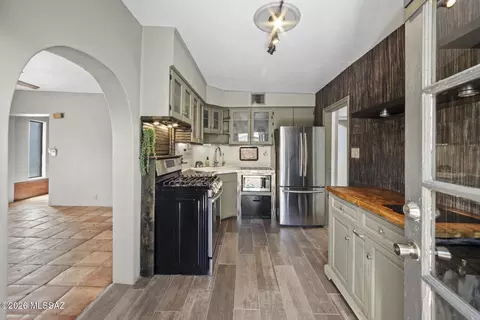 Kitchen - 2931 Edison St, Tucson, AZ 85716 photo 1 of 5