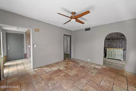 Living - 2931 Edison St, Tucson, AZ 85716 photo 2 of 4