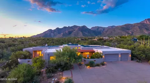 1872 E Quiet Canyon Dr, Tucson, AZ 85718