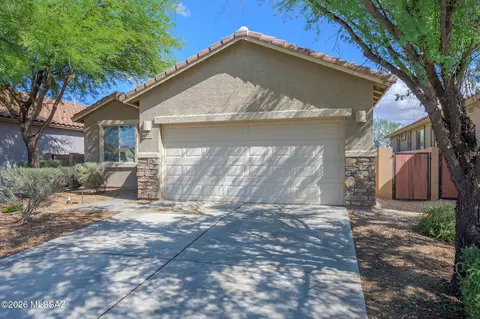 6723 W Fishermans Dr, Tucson, AZ 85757