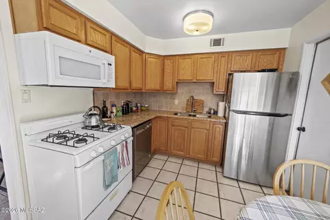 Kitchen - 1141 E Smoot, Tucson, AZ 85719 photo 4 of 7