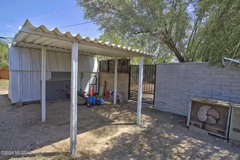 Exterior - 1141 E Smoot, Tucson, AZ 85719 photo 5 of 15