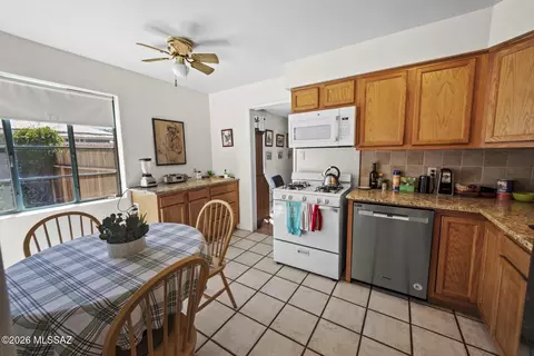 Kitchen - 1141 E Smoot, Tucson, AZ 85719 photo 6 of 7