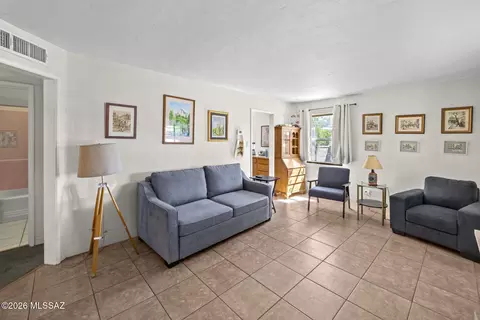 Living - 1141 E Smoot, Tucson, AZ 85719 photo 4 of 4