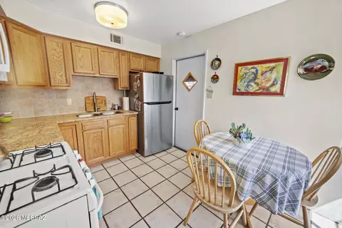 Kitchen - 1141 E Smoot, Tucson, AZ 85719 photo 5 of 7