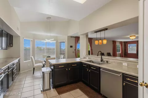 Kitchen - 10248 E Buffaloberry Loop, Tucson, AZ 85748 photo 5 of 7