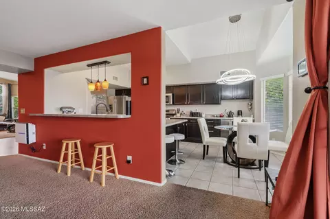 Kitchen - 10248 E Buffaloberry Loop, Tucson, AZ 85748 photo 1 of 7