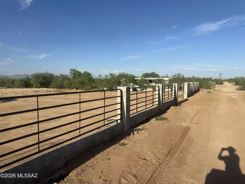 12130 W Trigger Ln, Tucson, AZ 85736