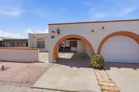 1425 W Placita Apache, Green Valley, AZ 85622