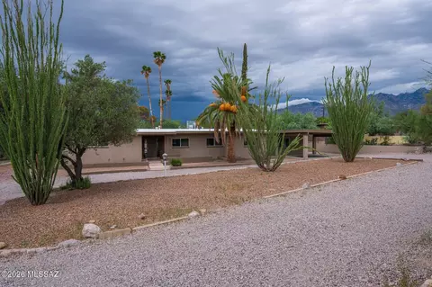 4521 N Bear Canyon Rd, Tucson, AZ 85749