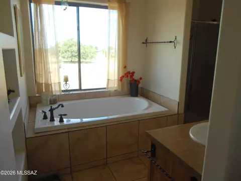 Bath - 1077 S Central Rd, Pearce, AZ 85625 photo 1 of 4
