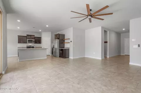 Living - 942 S Grantham Ave, Vail, AZ 85641 photo 4 of 4
