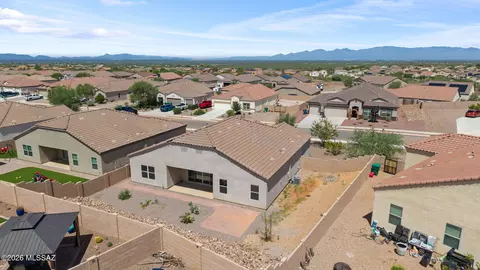 View/Area - 942 S Grantham Ave, Vail, AZ 85641 photo 3 of 8