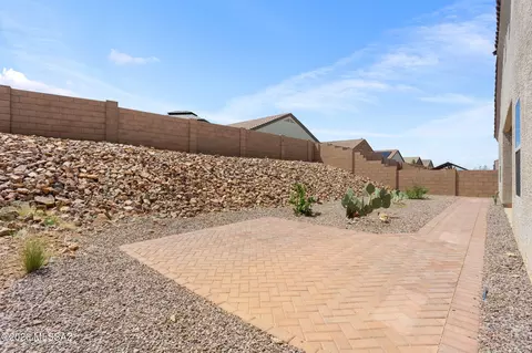 Exterior - 942 S Grantham Ave, Vail, AZ 85641 photo 4 of 7
