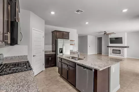 Kitchen - 942 S Grantham Ave, Vail, AZ 85641 photo 1 of 4