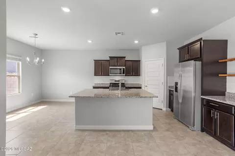 Kitchen - 942 S Grantham Ave, Vail, AZ 85641 photo 4 of 4