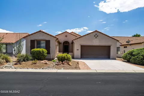 2492 E Skywalker Way, Green Valley, AZ 85614