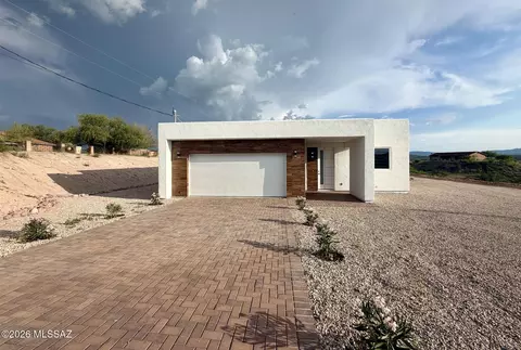 892 Calle Vega, Rio Rico, AZ 85648