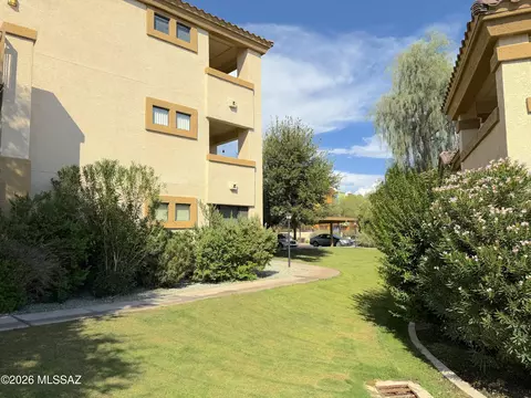 2550 E River Rd #7303, Tucson, AZ 85718