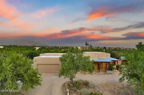 9690 N Linda Vista Pl, Tucson, AZ 85742