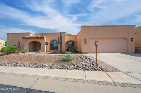 889 W Camino Tierra Libre, Green Valley, AZ 85614