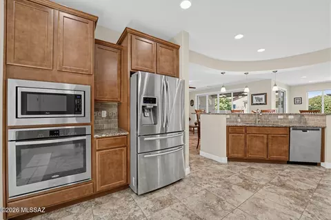 Kitchen - 13797 E Poelstra St, Vail, AZ 85641 photo 3 of 4