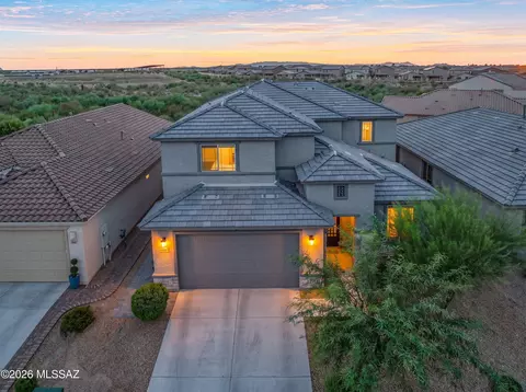 8070 S Expedition Dr, Tucson, AZ 85747