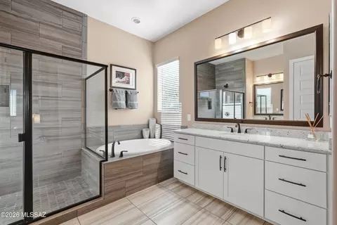 Bath - 9915 E Goldsmith Pl, Tucson, AZ 85749 photo 1 of 5