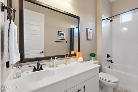 Bath - 9915 E Goldsmith Pl, Tucson, AZ 85749 photo 5 of 5