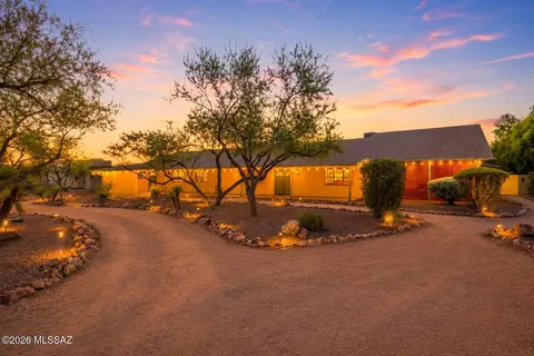 4537 E San Carlos Pl S, Tucson, AZ 85712
