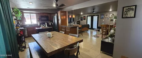 Dining - 7342 E 28th Pl, Tucson, AZ 85710 photo 1 of 5
