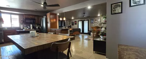 Dining - 7342 E 28th Pl, Tucson, AZ 85710 photo 3 of 5