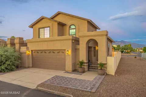 8696 N Auriga Way, Tucson, AZ 85742