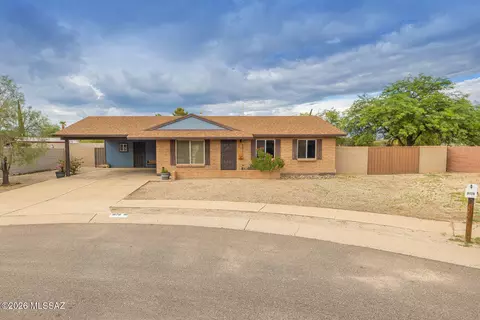 9170 N Rock Dove Pl, Tucson, AZ 85742