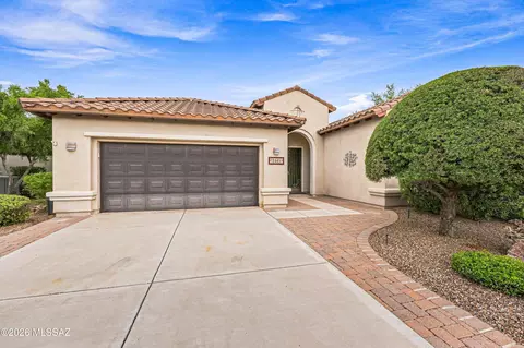 2445 E Sky Creek Dr, Green Valley, AZ 85614