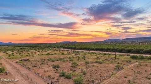 124 E Placita Colonia Real #46, Green Valley, AZ 85614