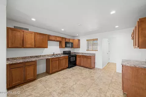 Kitchen - 2111 E Minorka St, Tucson, AZ 85706 photo 1 of 3