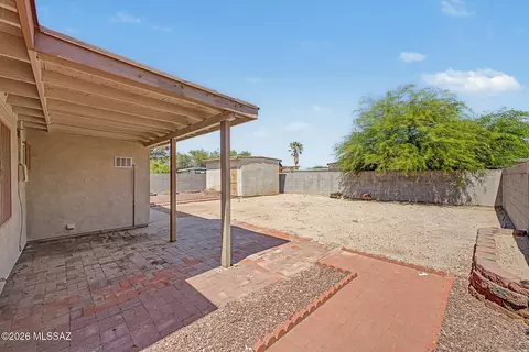 Exterior - 2111 E Minorka St, Tucson, AZ 85706 photo 5 of 5