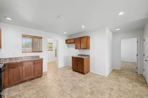 Entry Way - 2111 E Minorka St, Tucson, AZ 85706 photo 1 of 1