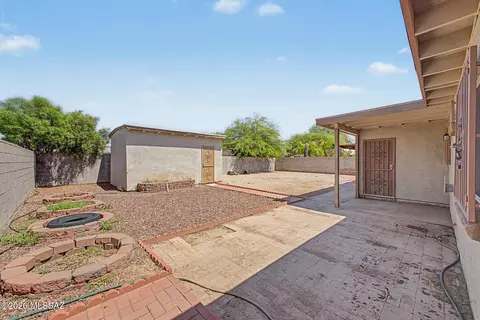 Exterior - 2111 E Minorka St, Tucson, AZ 85706 photo 2 of 5
